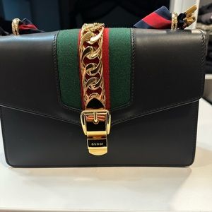 Gucci Sylvie Leather Shoulder Bag